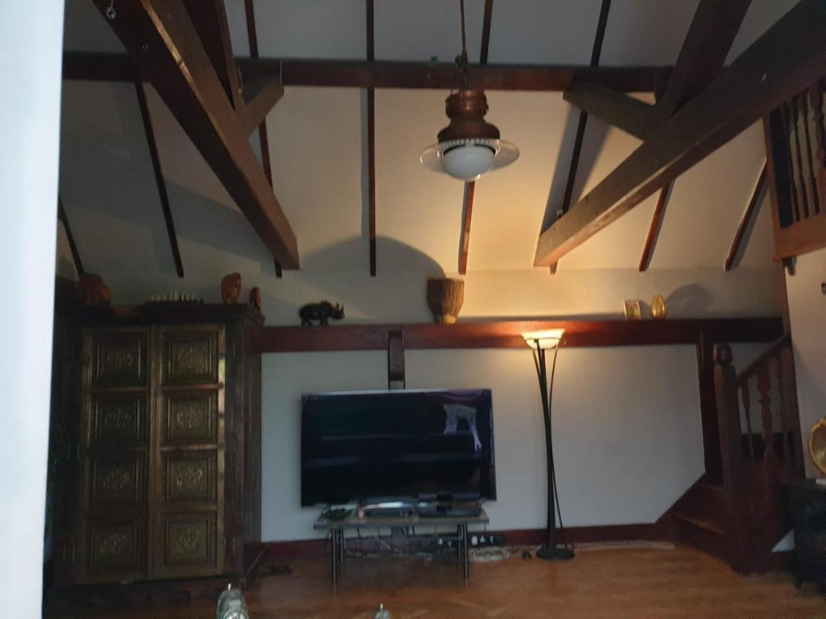 South Lodge House Dormansland Екстер'єр фото